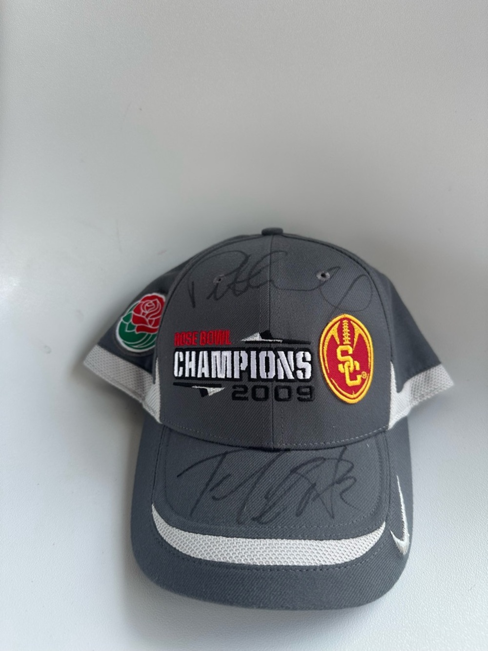 Pete Carroll & Taylor Mays signed Nike Gray USC Rose Bowl Champions 2009 Hat